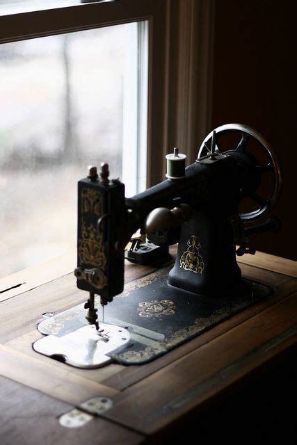 Needle And Thread Sewing Machine Vintage Sewing Machines Antique