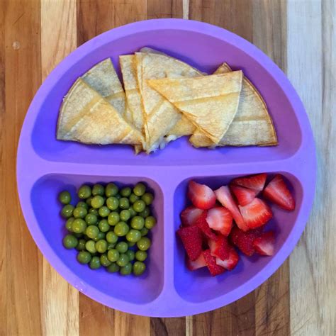 Such foods are too solid and small for 1 year olds. 10 Simple Finger Food Meals for A One Year Old in 2020 ...