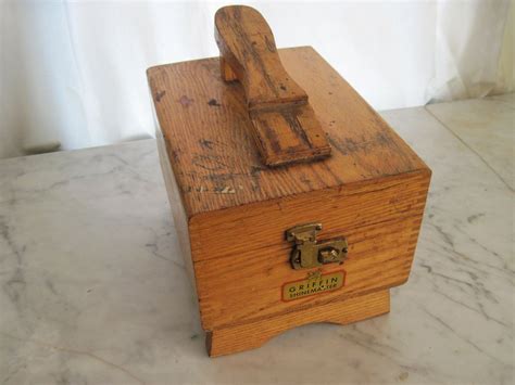 You can see remnants of labels from the crate all over this box. Wood Shoe Shine Box, via Etsy. | Shoe shine box, Wood ...