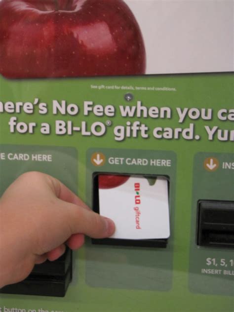 How to get your free chocolate milk: Barbara's Beat: Convert your change into a Bi-Lo gift card with #NoFeeCoinstar #CBIAS