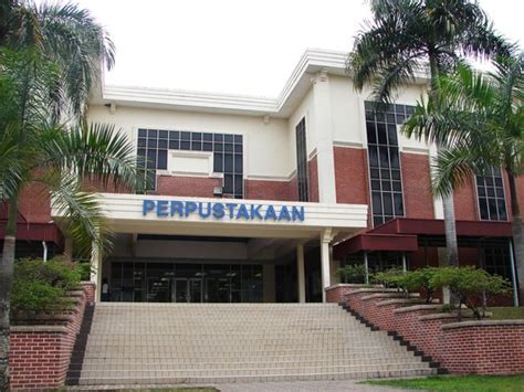 It encourages students to enhance their soft skill competencies established in 2002, universiti tunku abdul rahman (utar) is a leading university in malaysia with two campuses in the kampar district of perak (around. الصور | Tunku Abdul Rahman University College (TAR UC ...