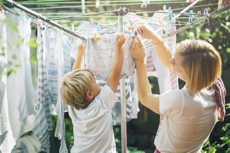 Top 10 Reasons To Line Dry Laundry