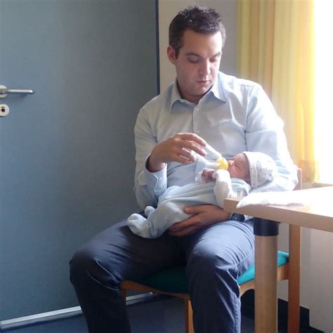 Mit unseren standorten in lüneburg, kiel, bielefeld, rostock und bremen verstehen wir uns als partner für effiziente beschaffung und kundenspezifische dienstleistungen. Julian Gremmer - Niederlassungsleiter - Industriebedarf ...