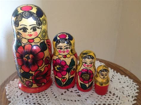 Lovely Vintage Russian Nesting Dolls Hand Painted By Joanntiques