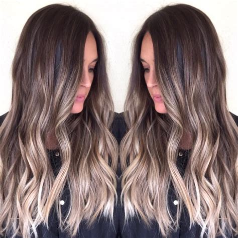 Fashionable and trendy, a blonde balayage undeniably makes you look stylish! 35 amazing Balayage hair color ideas of 2020 - HairStyles ...