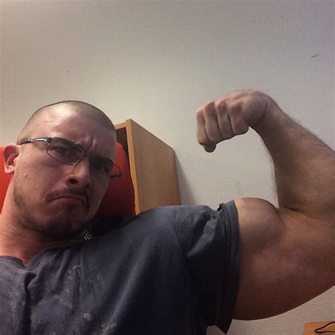 Web Biceps Flex Off 2014 Gert Louw Gertfitness