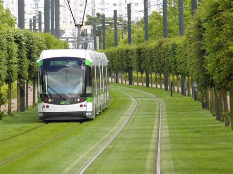 Tramway Green Line Nates France Urban Landscape Design Eco City