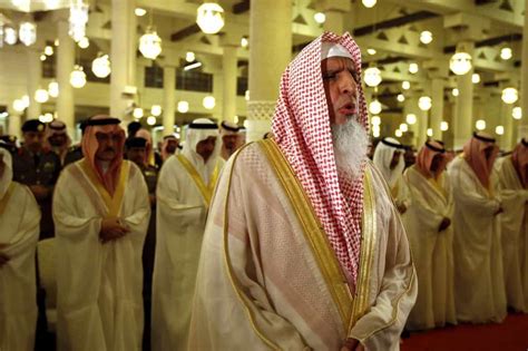 Saudi Grand Mufti Assigns Some Sheikhs To Answer The Inquiries Of