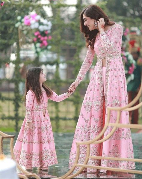 Indian Gowns Dresses Pakistani Bridal Dresses Indian Fashion Dresses