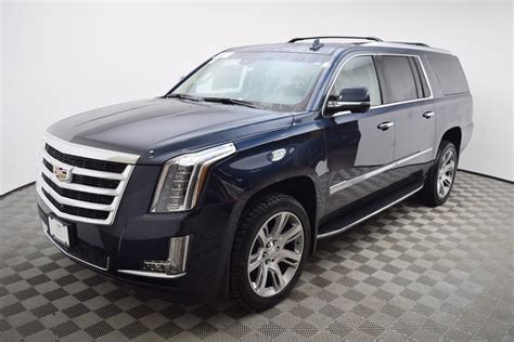 New 2018 Cadillac Escalade Esv 4wd 4dr Luxury Suv In Minnetonka