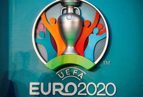 Partido entre dinamarca y finlandia por la eurocopa se reanudará este sábado. UEFA retira a Bruselas los partidos de la Eurocopa 2020 ...