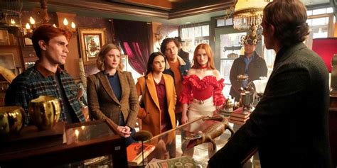Riverdale Season 6 Finale Sets Up Shows Endgame With A Big Swing