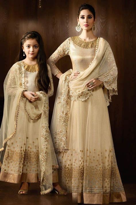pin by suveena on snu in 2020 mother daughter fashion mom daughter outfits mother daughter