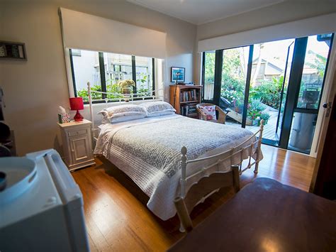 Last minutes, promoties en arrangementen in antwerpen. Terry and Cindy's Bed and Breakfast | Bed & Breakfast (b&b ...