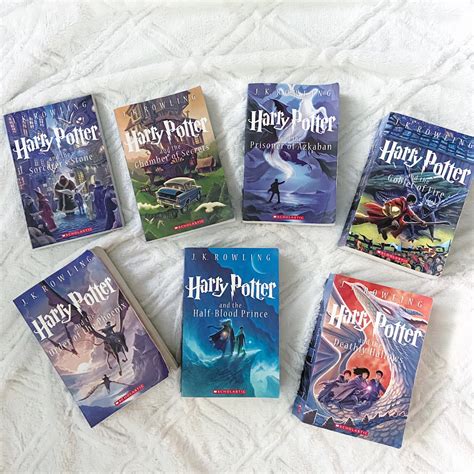 A beautiful boxed set containing all seven harry potter novels in paperback. Harry Potter Complete Book Series Special Edition Set J.K ...
