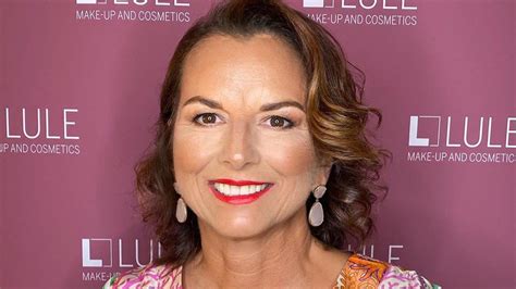 Claudia obert and cedric beidinger host champagne happy hour in claudia obert's fashion store in berlin on june 18. Na, erkannt? Claudia Obert bringt ihre Follower zum ...