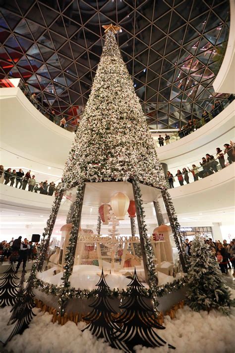 Christmas in mexico is observed from december 12 to january 6, with one additional celebration on february 2. Christmas Trees & Decoration From Around Lebanon [2017 ...