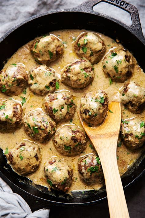 Sprinkle the skillet with the cheese and cover. 31 Protein Packed Low Carb Recipes | Little Spice Jar