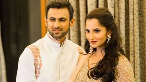 Shocking Sania Mirza And Shoaib Malik Getting A Divorce Fans React As India S Tennis Star