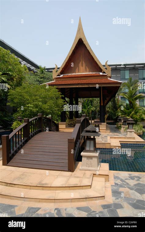 Courtyard At Hotel Novotel Bangkok Suvarnabhumi Airport Stock Photo Alamy