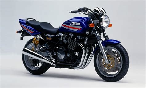 Οι αγαπημένες μου μοτοσυκλέτες And αυτοκίνητα Yamaha Xjr 1200