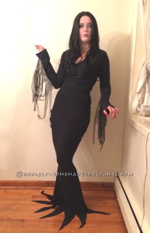 Cool Homemade Mom And Daughter Couple Costume Morticia And Wednesday