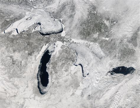 Great Lakes: Cold weather produces deep freeze.