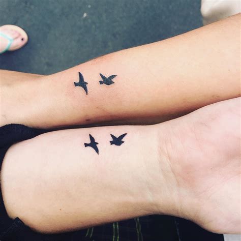 50 Couple Tattoo Birds Background