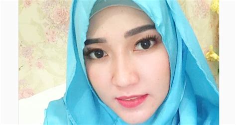 Not only foto via vallen, you could also find another pics such as instagram, suami, bokep, lagu, waktu smp, sekarang, gambar, sayang, dangdut koplo, jilbab, ig, gendut, via vallen bugil, via vallen seksi, via vallen instagram, via vallen suami, via vallen bokep, lagu via vallen, via. Foto Via Vallen Ini Bikin Netizen Mengucap Subhanallah