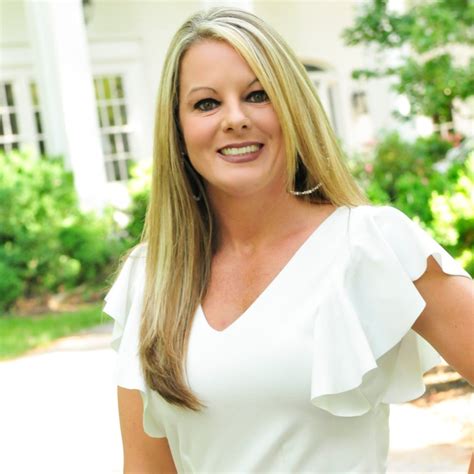 Christy Finley Lavonia Ga Real Estate Associate Remax Classic