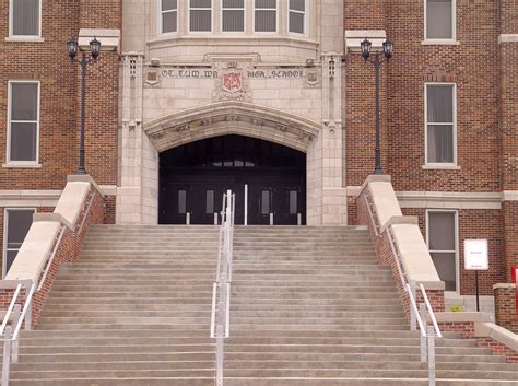 Dsc04181e1 Ottumwa Iowaottumwa High School Steps Were Flickr