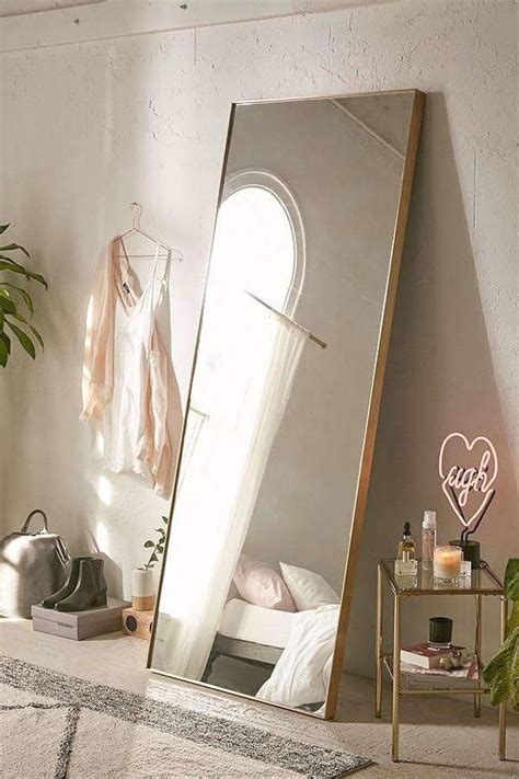 21 minimalist bedroom decorating ideas in 2020 floor mirror oversized floor mirror home decor