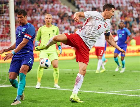 1/8 finału (3), euro 2020. Piłka nożna. Polska - Holandia 1:2 w towarzyskim meczu