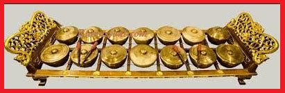 Siter adalah salah satu alat musik tradisional jawa tengah yang dimainkan dengan cara dipetik. Alat Musik Tradisional Jawa Gambar Dan Penjelasannya