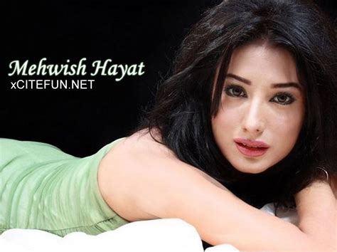 cewe seksi model mehwish hayat wallpapers hot pakistani actress and model