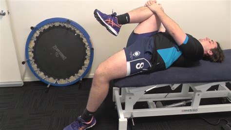 Testing Hip Mobility With The Thomas Test Youtube
