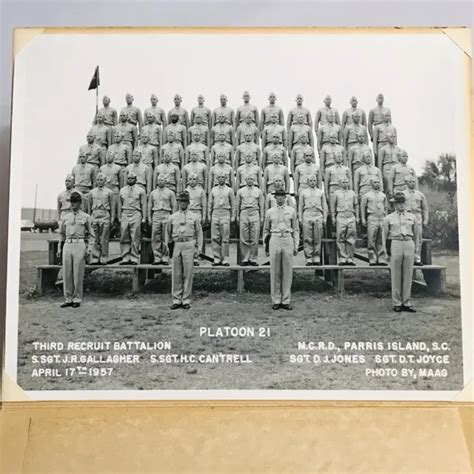 1957 Usmc Platoon 21 Graduation Picture Mcrd Parris Island Sc Us