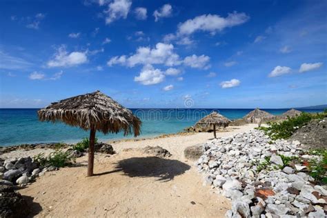 Coral Beaches In Cuba Stock Image Image Of Noon Coastline 101098281