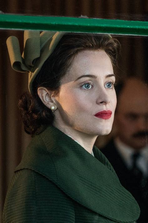 Claire Foy Finally Gets What Shes Owed Following The Crowns Gender Pay Gap Problem The Crown