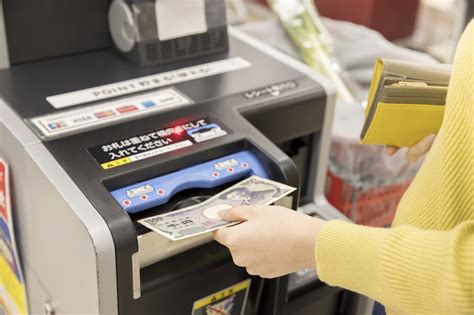 セミセルフレジの使い方と導入店舗は？決済がスムーズになる理由 - アキナイラボ