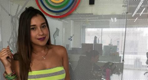 Modelo Webcam Y Exprotagonista Kloe La Maravilla Tiene Cirugías O No