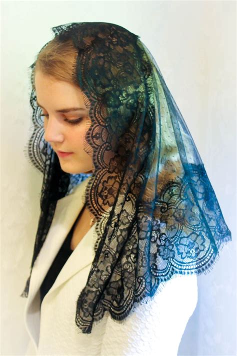 Evintage Veils~ Black French Chantilly Lace Vintage Inspired Mantilla