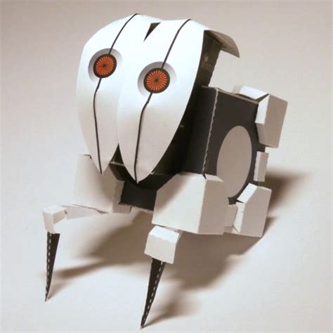 Portal 2 Papercraft Frankenturret Robot