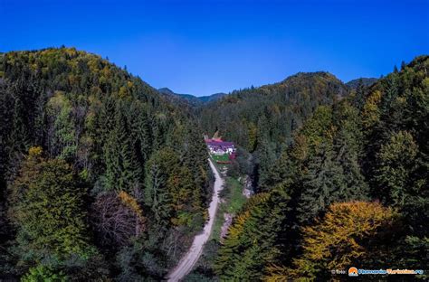 Orasul buzau face parte din judetul cu acelasi nume care se invecineaza cu judetele brasov , covasna , prahova , ialomita vrancea si braila. Cazare Siriu 8 oferte | ROMANIA-TURISTICA.ro