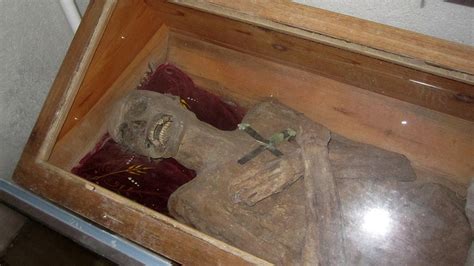 mummy mystery how 300 year old corpse of a lederhosen clad priest ‘miraculously mummified