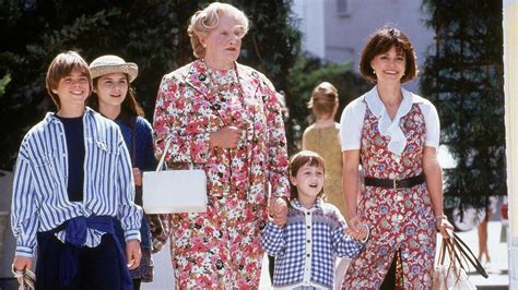 Mrs Doubtfire Wallpapers Wallpaper Cave