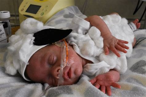 Photos Of Babies In The Nicu Dressed Up For Halloween 2020 Popsugar