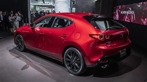 What is one thing that many people demand nowadays? Mazda3 Hatchback 2019 (Mazda3 Sport 2019): mejor estéticas ...