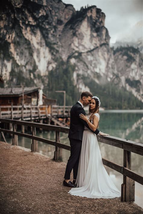 Wedding Elopement Lago Di Braies Pragser Wildsee Couple Photos 0053