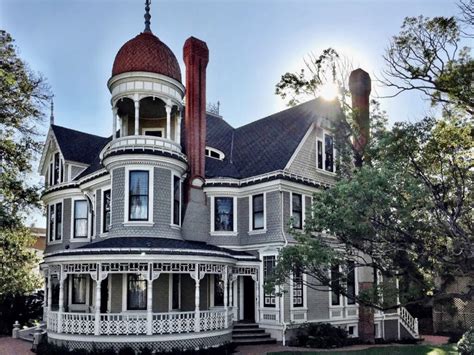 Defining A House Style What Is A Victorian Home